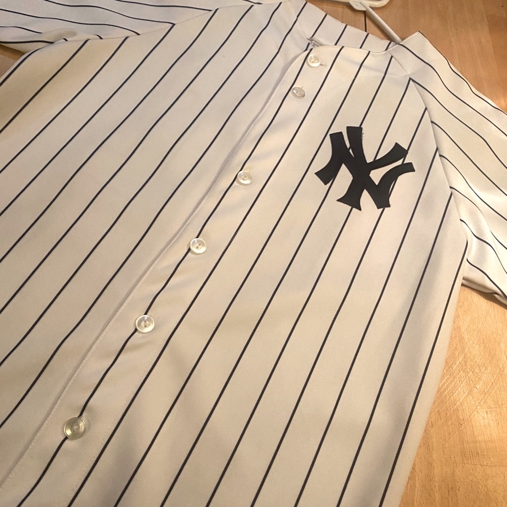 New York Yankees authentic Paul O’Neill jersey.